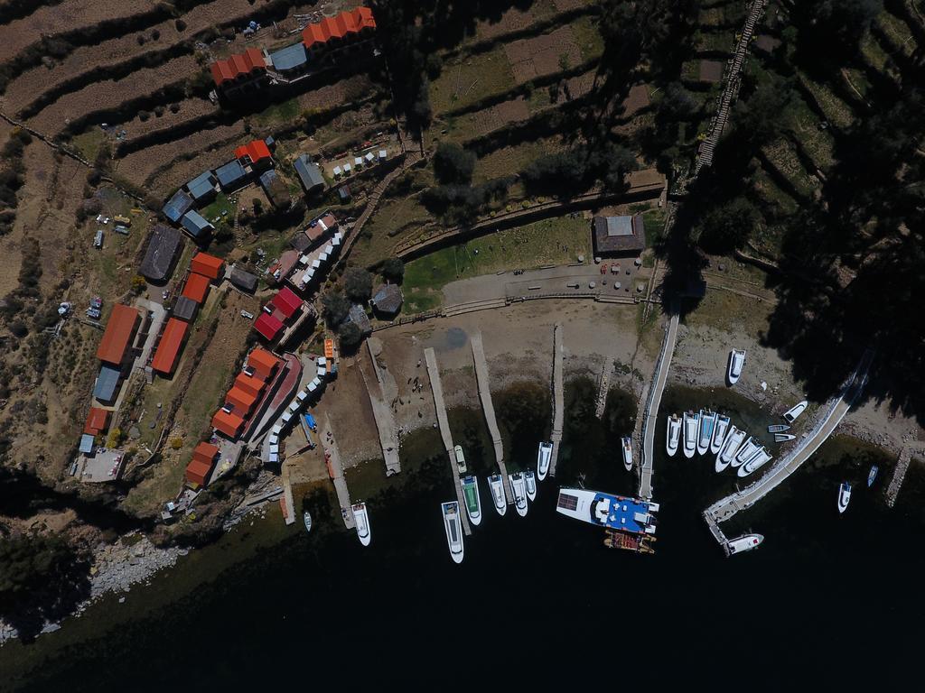Hostal Puerto Yumani Isla del Sol Exterior photo