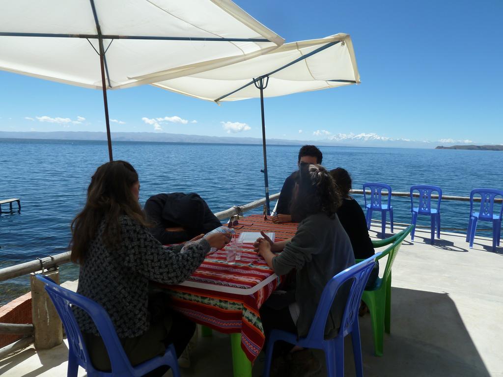Hostal Puerto Yumani Isla del Sol Exterior photo