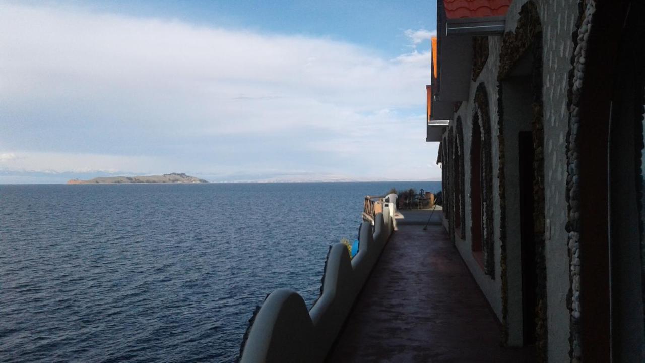Hostal Puerto Yumani Isla del Sol Exterior photo