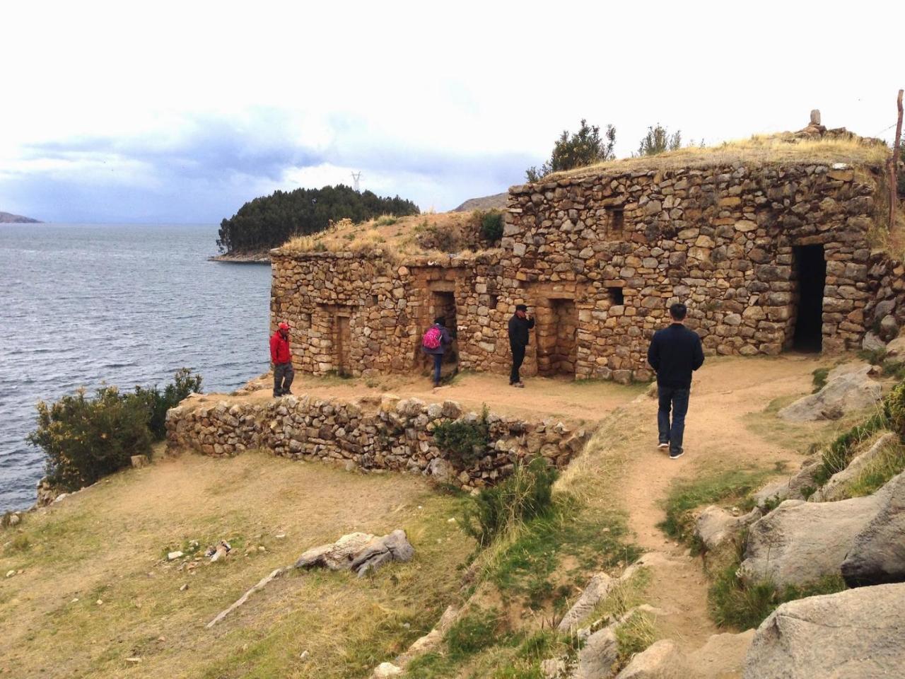 Hostal Puerto Yumani Isla del Sol Exterior photo